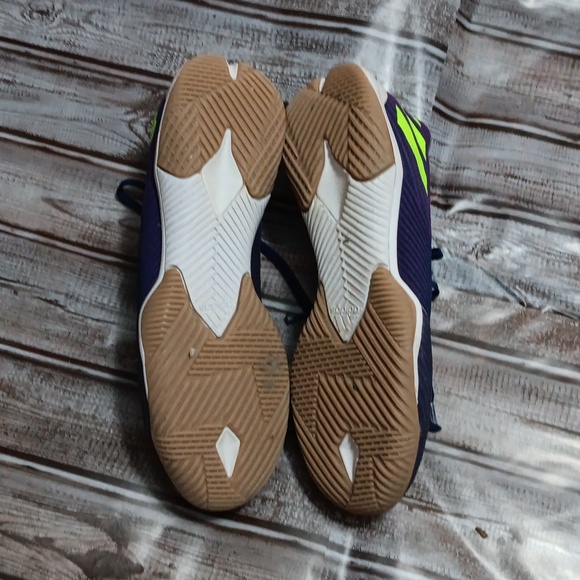 Adidas indoor soccer shoes - Picture 3 of 4
